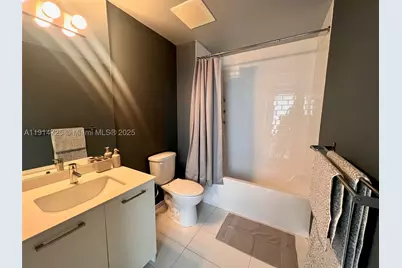 151 SE 1st #810, Miami, FL 33131 - Photo 11