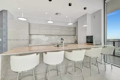 1300 S Miami #PH5001, Miami, FL 33130 - Photo 21