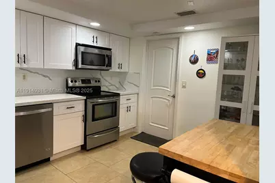 9894 Fairway Cove, Plantation, FL 33324 - Photo 5
