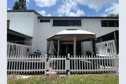 9894 Fairway Cove, Plantation, FL 33324 - Photo 25
