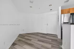 300 S Biscayne, Miami, FL 33131 - Photo 9