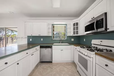 9162 SW 213th, Cutler Bay, FL 33189 - Photo 5