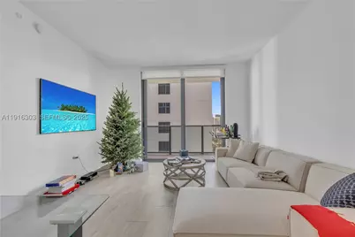 55 SW 9th #2610, Miami, FL 33130 - Photo 3