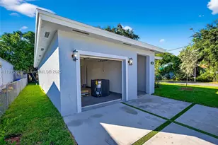 1346 NW 44th, Miami, FL 33142 - Photo 17