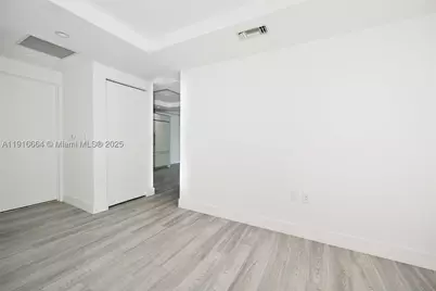 45 SW 9th #1504, Miami, FL 33130 - Photo 17