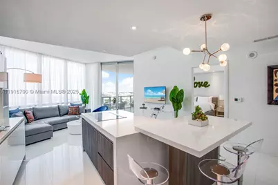 851 NE 1st #1810, Miami, FL 33132 - Photo 3