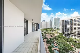 520 Brickell Key, Miami, FL 33131 - Photo 13
