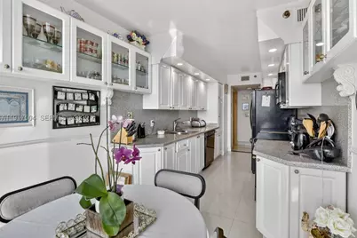1000 Island #602, Aventura, FL 33160 - Photo 21