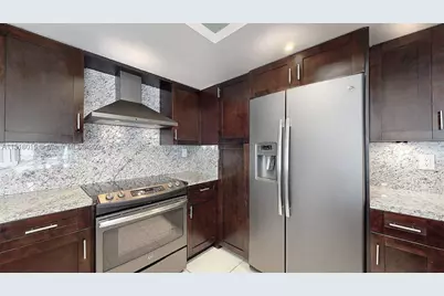 1000 Parkview #431, Hallandale Beach, FL 33009 - Photo 19