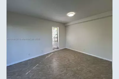 721 SE 1st #B18, Deerfield Beach, FL 33441 - Photo 9