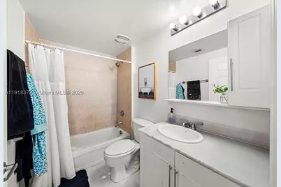 275 NE 18th #708, Miami, FL 33132 - Photo 21