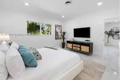 2764 NE 35th, Fort Lauderdale, FL 33306 - Photo 7