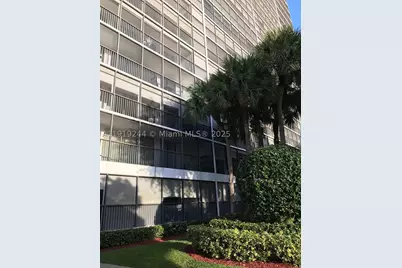3701 N Country Club #706, Aventura, FL 33180 - Photo 5