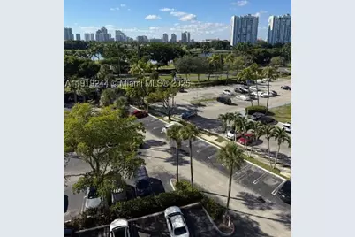 3701 N Country Club #706, Aventura, FL 33180 - Photo 3