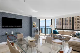 520 Brickell Key, Miami, FL 33131 - Photo 5