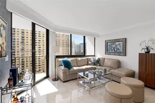 520 Brickell Key, Miami, FL 33131 - Photo 13