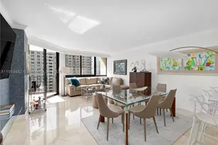 520 Brickell Key, Miami, FL 33131 - Photo 11