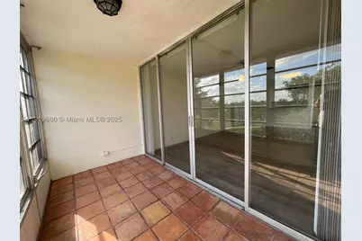9471 Evergreen #401, Davie, FL 33324 - Photo 9