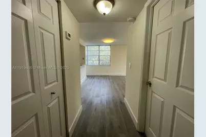 9471 Evergreen #401, Davie, FL 33324 - Photo 3