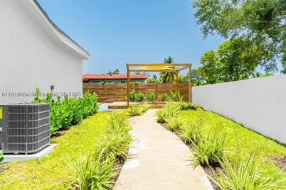 19661 NE 10th, Miami, FL 33179 - Photo 23