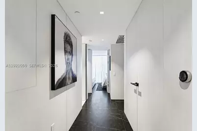 5875 Collins #902, Miami Beach, FL 33140 - Photo 11