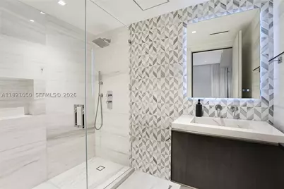 5875 Collins #902, Miami Beach, FL 33140 - Photo 19