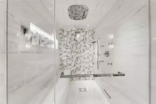 5875 Collins, Miami Beach, FL 33140 - Photo 15