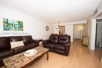 201 178th #323, Sunny Isles Beach, FL 33160 - Photo 19