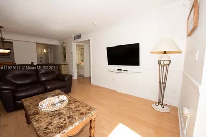 201 178th #323, Sunny Isles Beach, FL 33160 - Photo 15