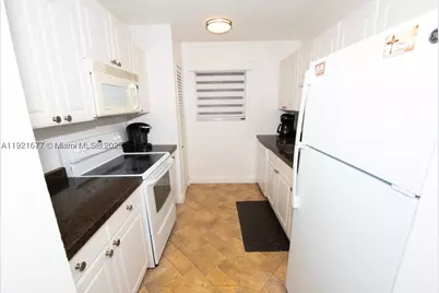 201 178th #323, Sunny Isles Beach, FL 33160 - Photo 23