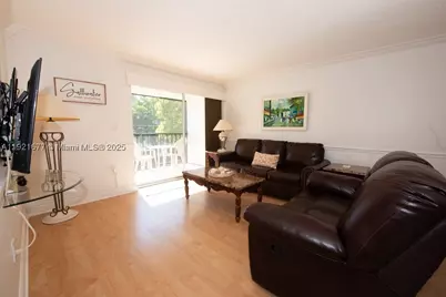 201 178th #323, Sunny Isles Beach, FL 33160 - Photo 5