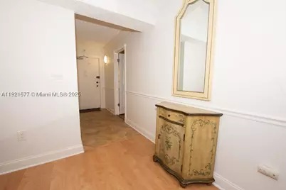 201 178th #323, Sunny Isles Beach, FL 33160 - Photo 3