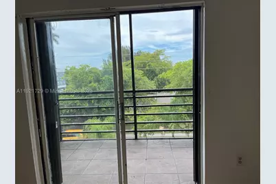 13500 NE 3rd #402, North Miami, FL 33161 - Photo 5