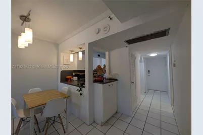 100 Lincoln #904, Miami Beach, FL 33139 - Photo 17