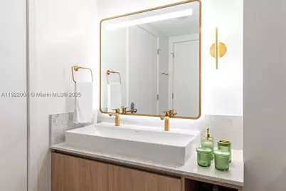 159 NE 6th #3002, Miami, FL 33132 - Photo 37