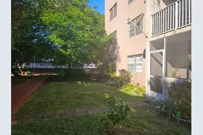 8411 NW 8th #111, Miami, FL 33126 - Photo 1