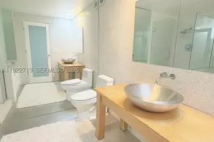 5255 Collins, Miami Beach, FL 33140 - Photo 9