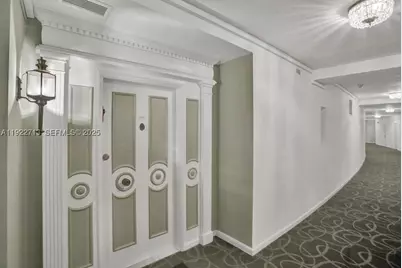 5255 Collins #5D, Miami Beach, FL 33140 - Photo 15