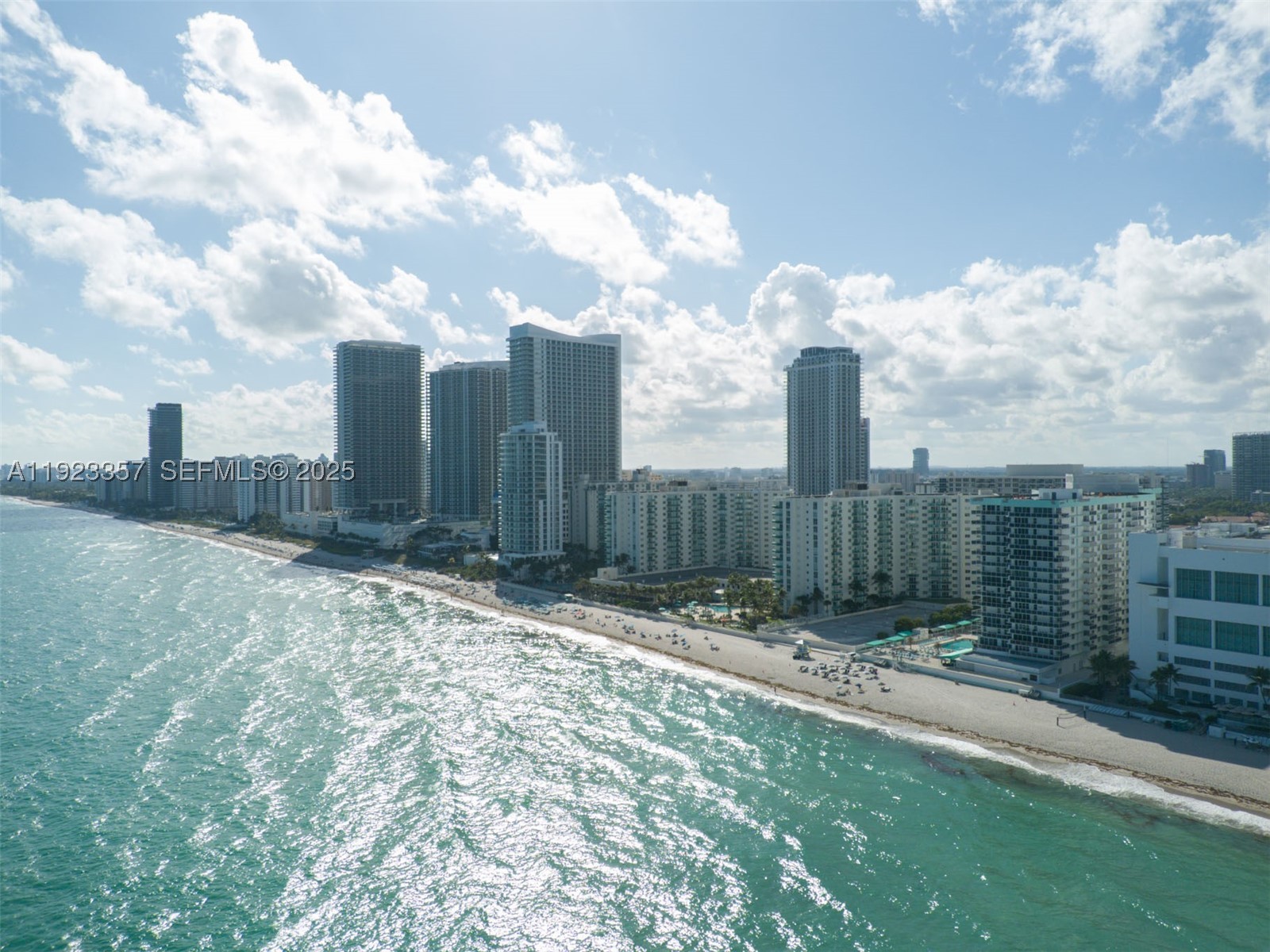 3725 S Ocean #PH02 main architectural view