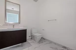 851 NE 1st, Miami, FL 33132 - Photo 15