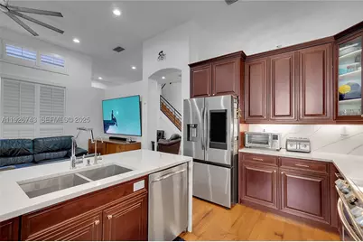 1135 Satinleaf, Hollywood, FL 33019 - Photo 37