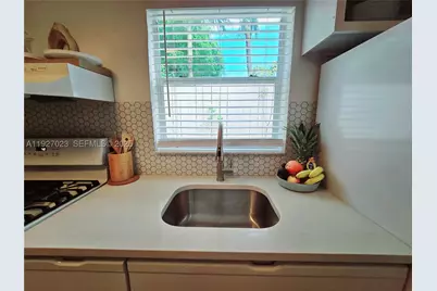 1872 SW 9th, Miami, FL 33135 - Photo 35