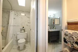 20379 W Country Club, Aventura, FL 33180 - Photo 21
