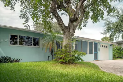 269 SE 8th, Deerfield Beach, FL 33441 - Photo 3