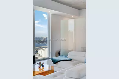 151 SE 1st #3008, Miami, FL 33131 - Photo 23