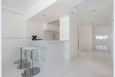 100 Lincoln #839, Miami Beach, FL 33139 - Photo 3