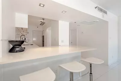 100 Lincoln #839, Miami Beach, FL 33139 - Photo 5