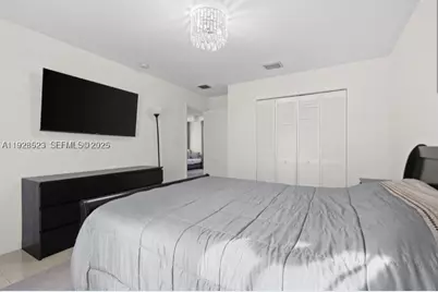 701 NE 6th, Hallandale, FL 33009 - Photo 13