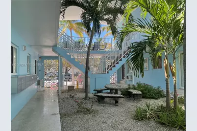 401 Collins #21, Miami Beach, FL 33139 - Photo 25