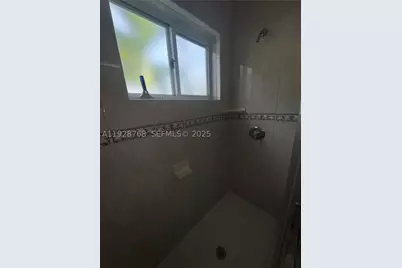 401 Collins #21, Miami Beach, FL 33139 - Photo 21